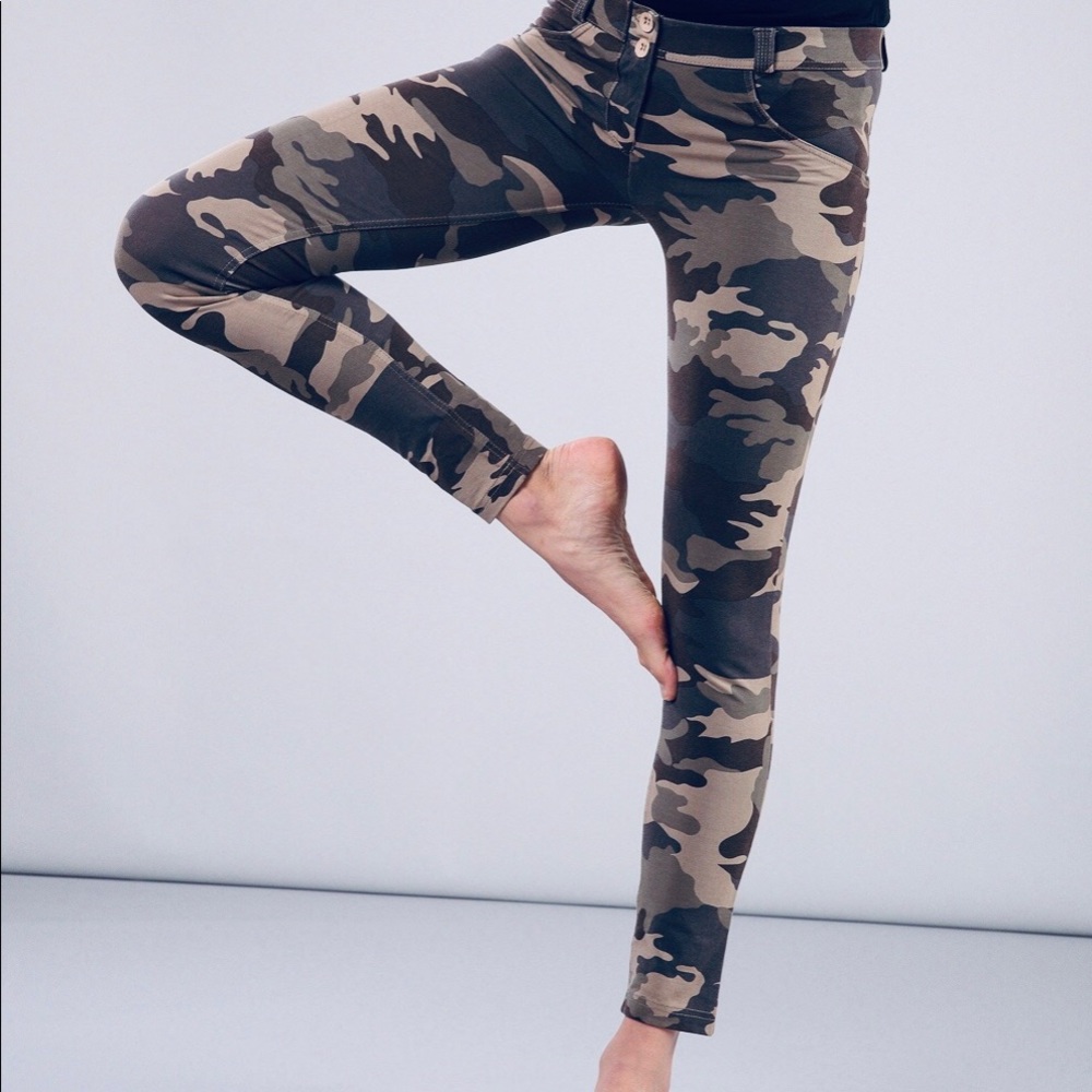Camo Freddy leggings